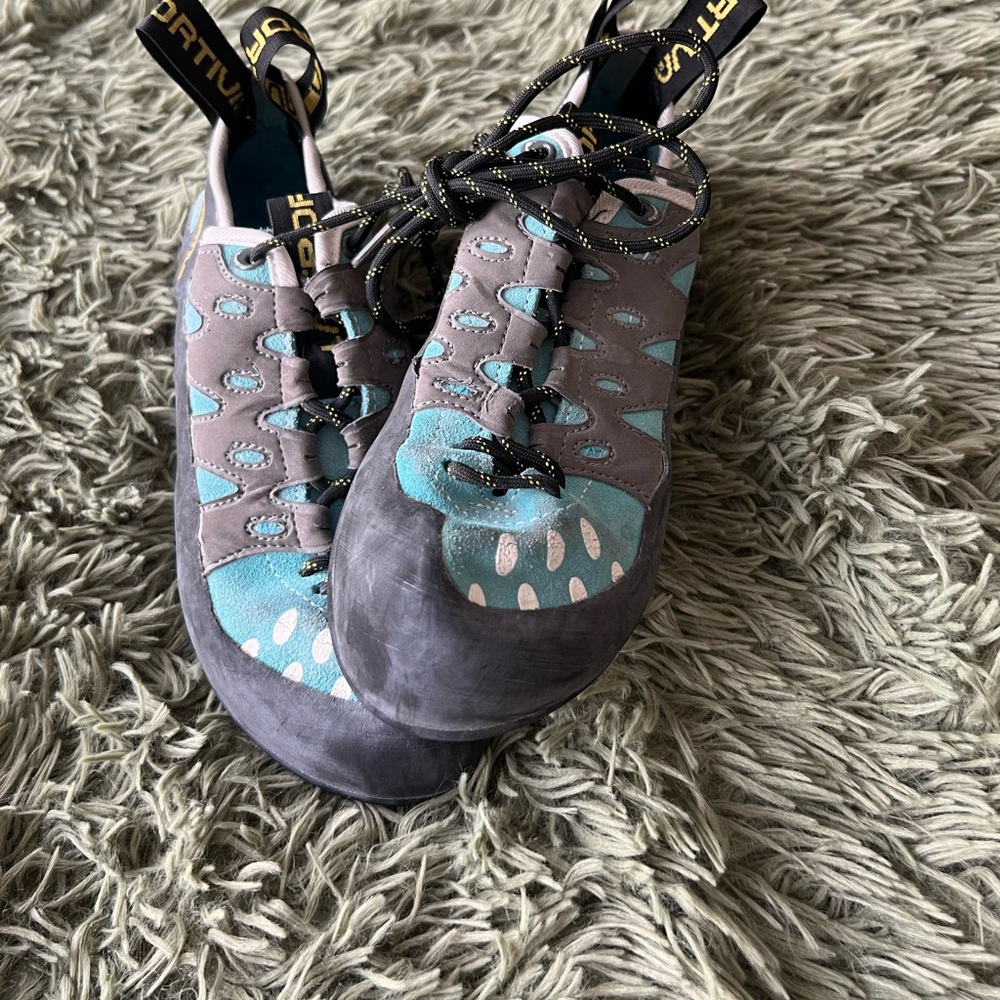 Barely Used La Sportiva Taratulace Women’s Climbing Shoe